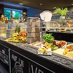 호텔 By Ihg