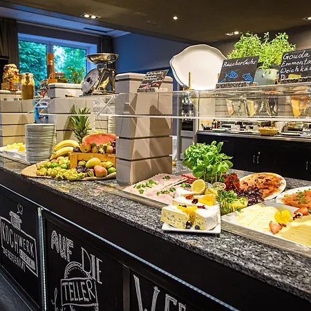 Lübeck, An Ihg 4*