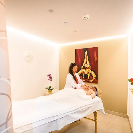 Hotel Lübeck, An Ihg 4*