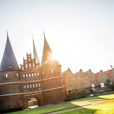 Hotel Lübeck, An Ihg 4*