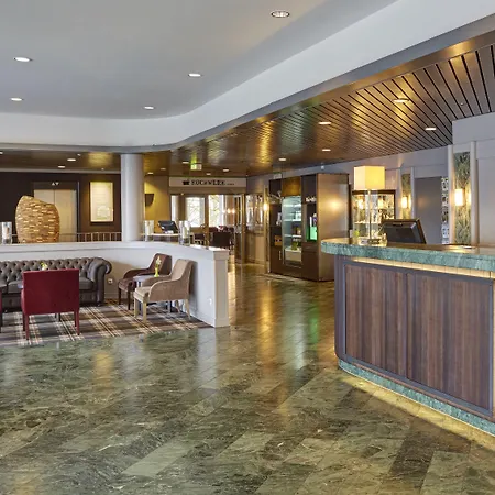 By Ihg