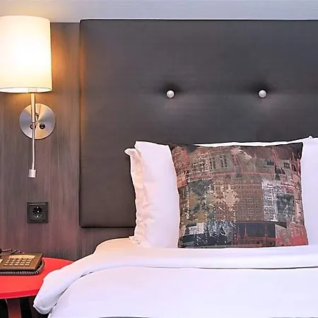 By Ihg 4*