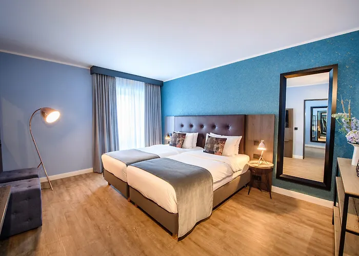 By Ihg 4* Любек