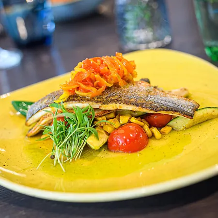 מלון By Ihg