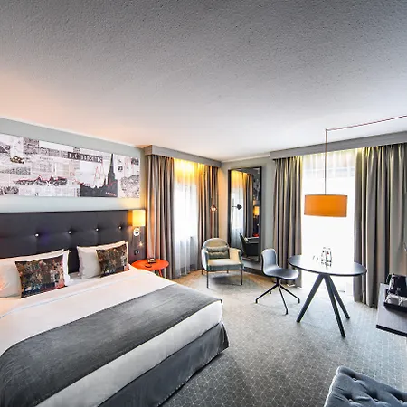 By Ihg 4*